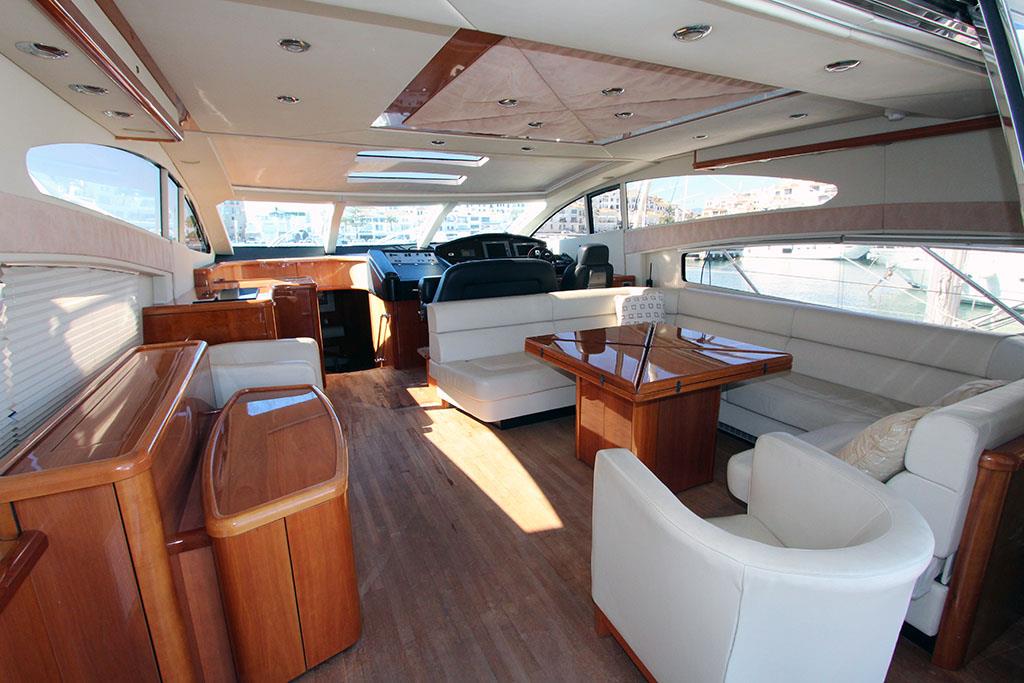 2005 SUNSEEKER PREDATOR 72 